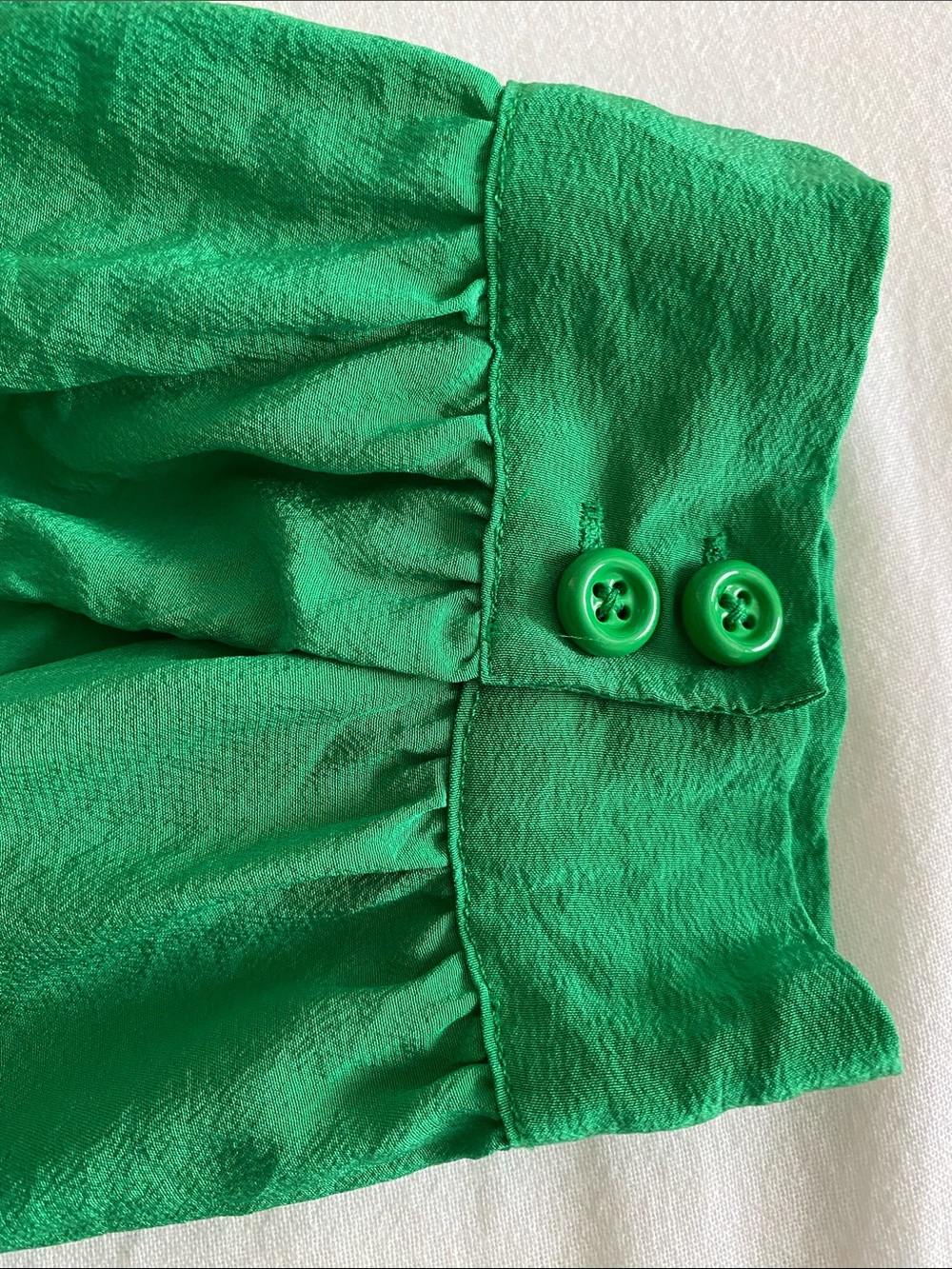kate spade 100% Silk Kelly Green pleat front blouse 3/4 sleeve Size Medium - Picture 8 of 14